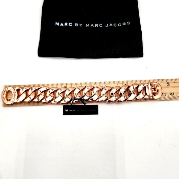 MARC BY MARC JACOBS Katie Turn Lock Rose Gold Bracelet 7.5" - Picture 6 of 14